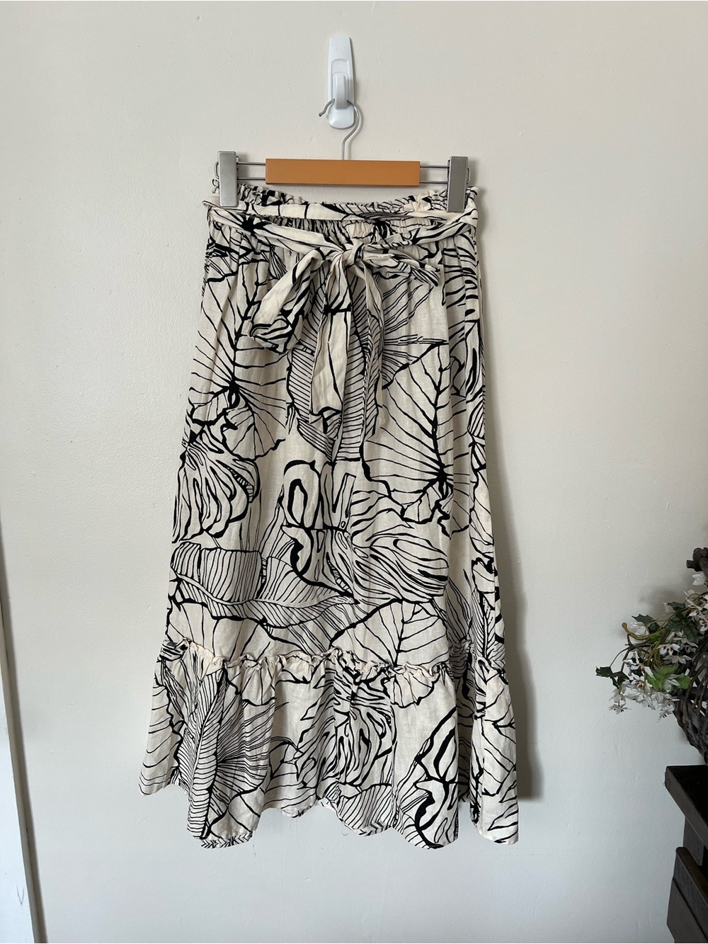 Rachel Zoe Linen Blend Tropical Leaf Maxi Skirt Size S Black Ivory